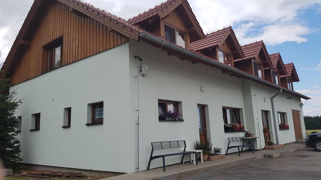 Na Samote U Lesa -Rasovna Apartment Msecke Zehrovice Exterior foto