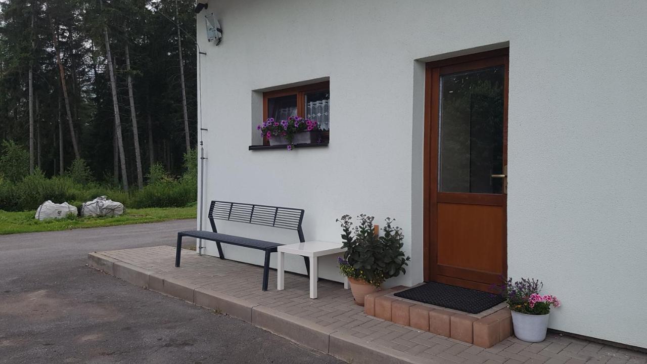 Na Samote U Lesa -Rasovna Apartment Msecke Zehrovice Exterior foto